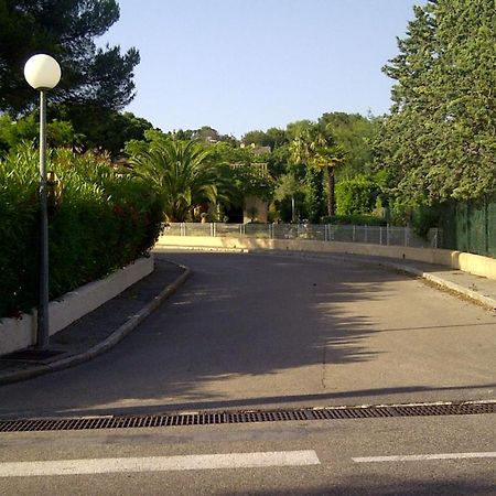 Superb Apartment With Balcony Near The Beach Saint-Raphaël المظهر الخارجي الصورة