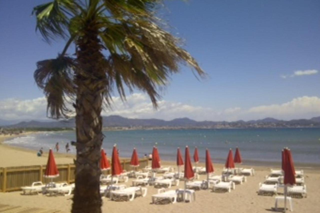 Superb Apartment With Balcony Near The Beach Saint-Raphaël المظهر الخارجي الصورة
